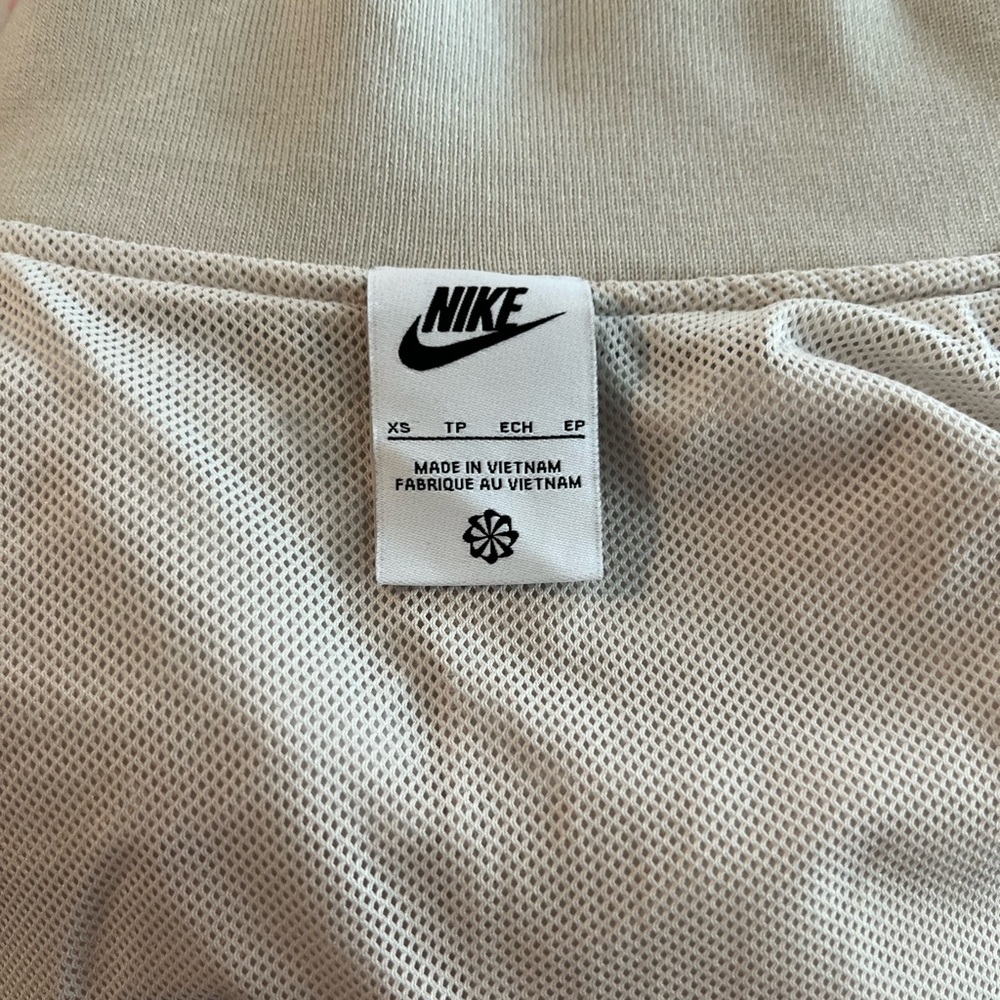 Sportswear Essential Oversized Bomber Jacket - Picture 8 of 8